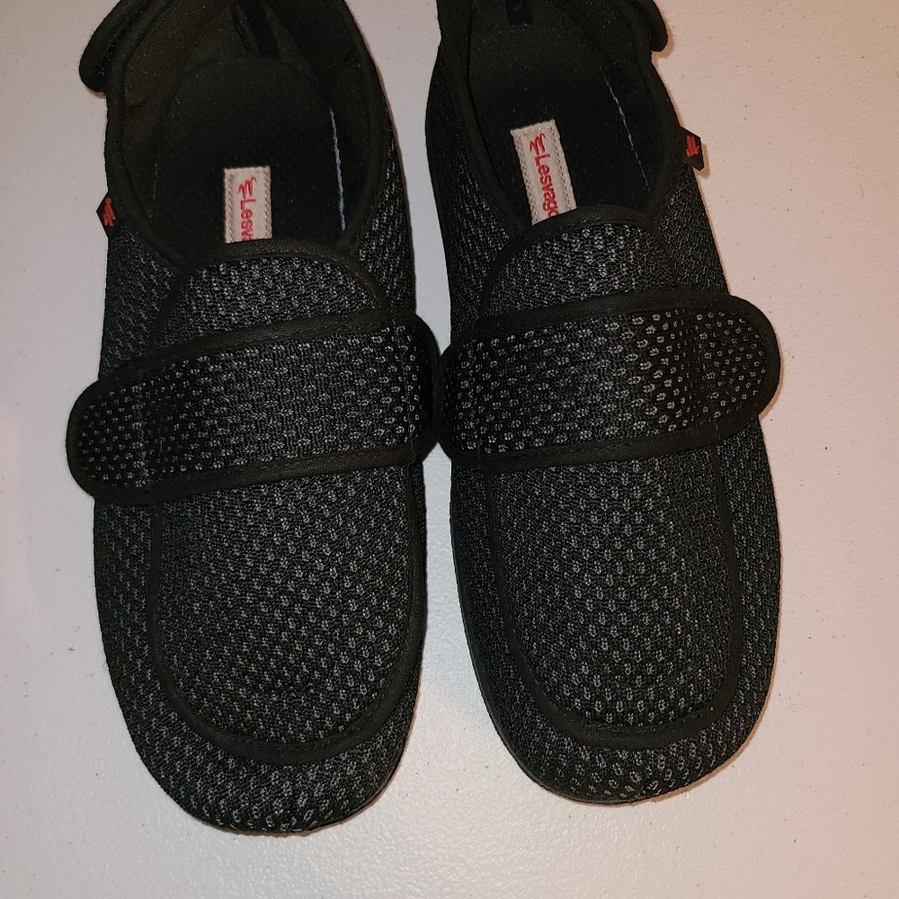 Lesvago Adjustable Diabetic Shoes Size 10